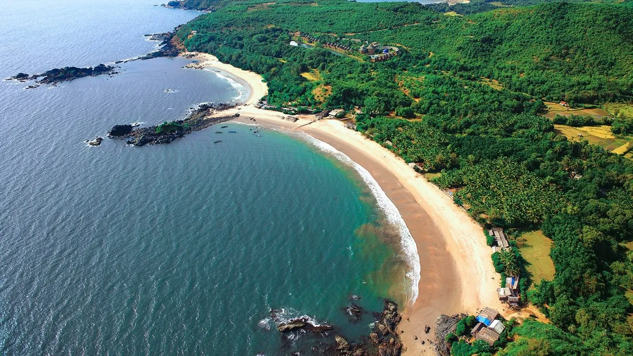 Kaup Beach and Lighthouse